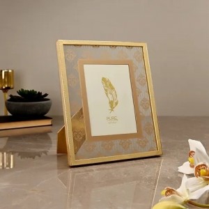 Small golden moroccan motif photo frame